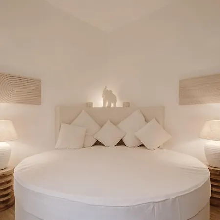 Vatican Borgo Pio Luxury Apartment
